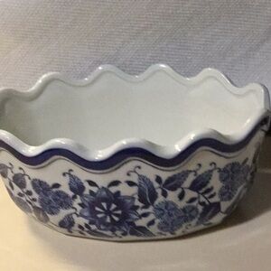 White and blue glaze plant pot from Bombay oval